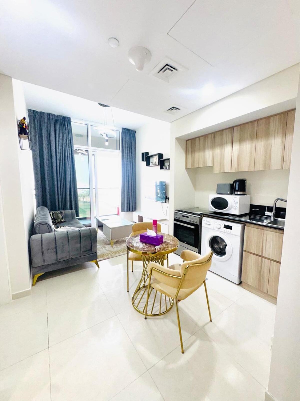 1bhk - Golf Damac Hills * Dubai